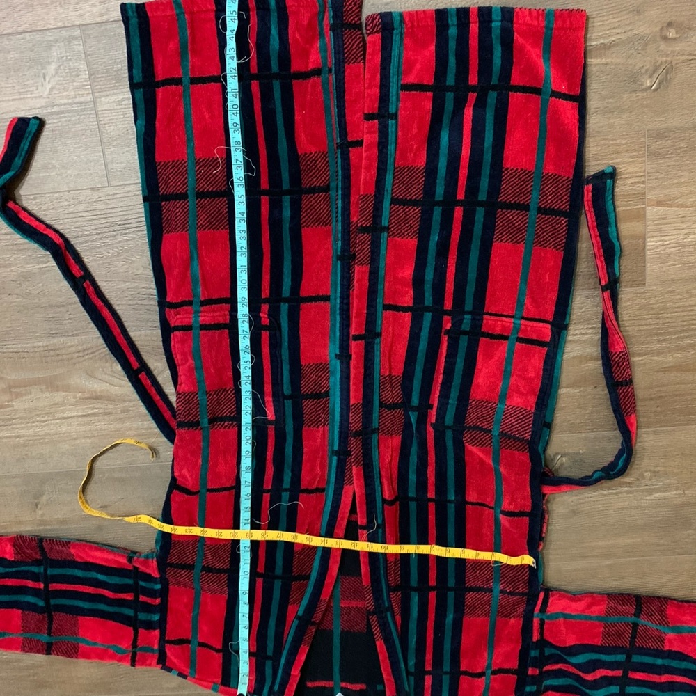 Robe - Picture 9 of 11